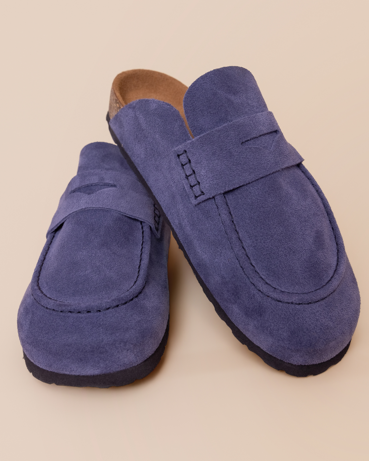 front view — hand-stitched vamp and Lagoon Azzurro camoscio suede