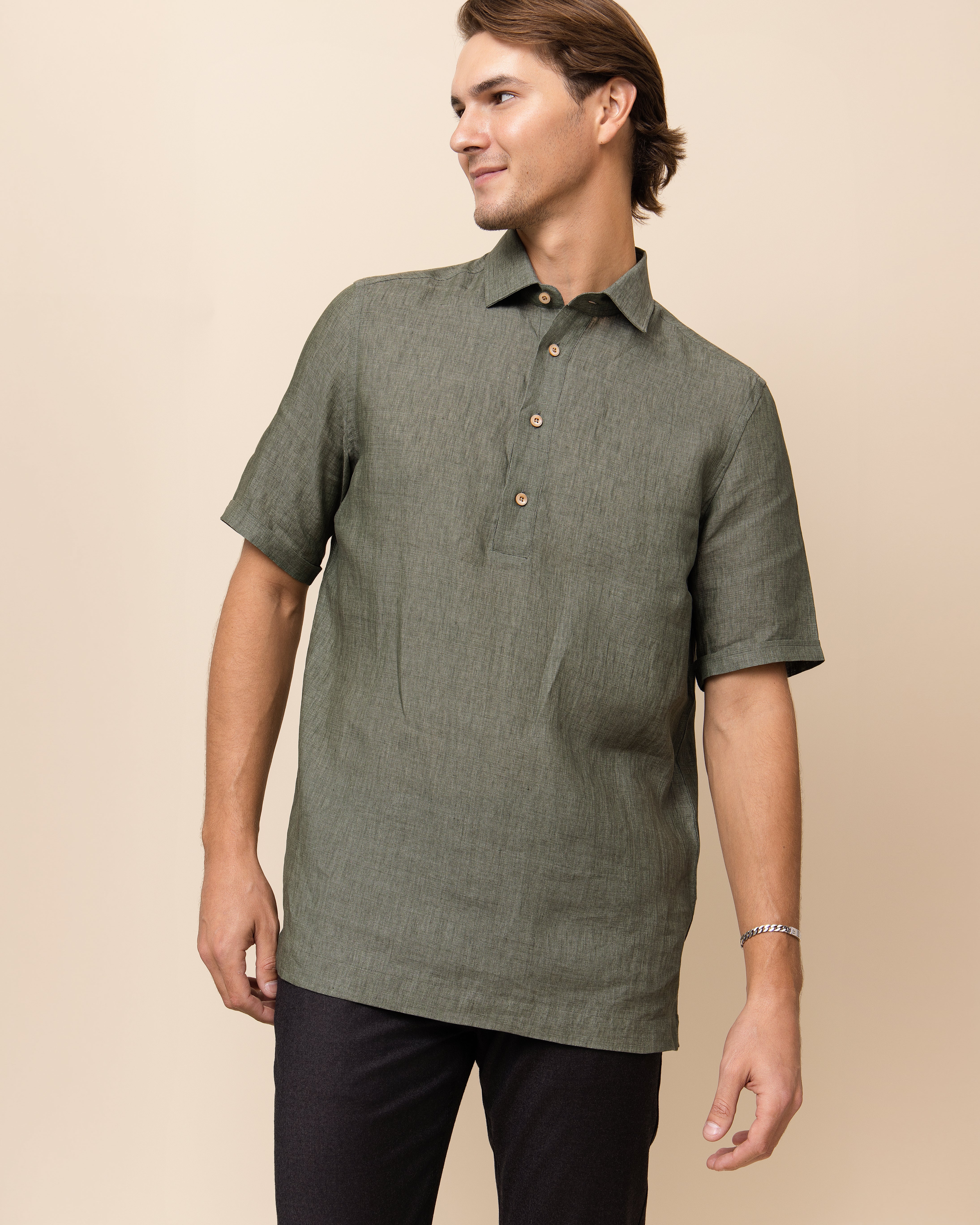 HYDE Matera Pullover Shirt in Olive — four-button half-placket with premium natural horn-inspired buttons on Italian linen