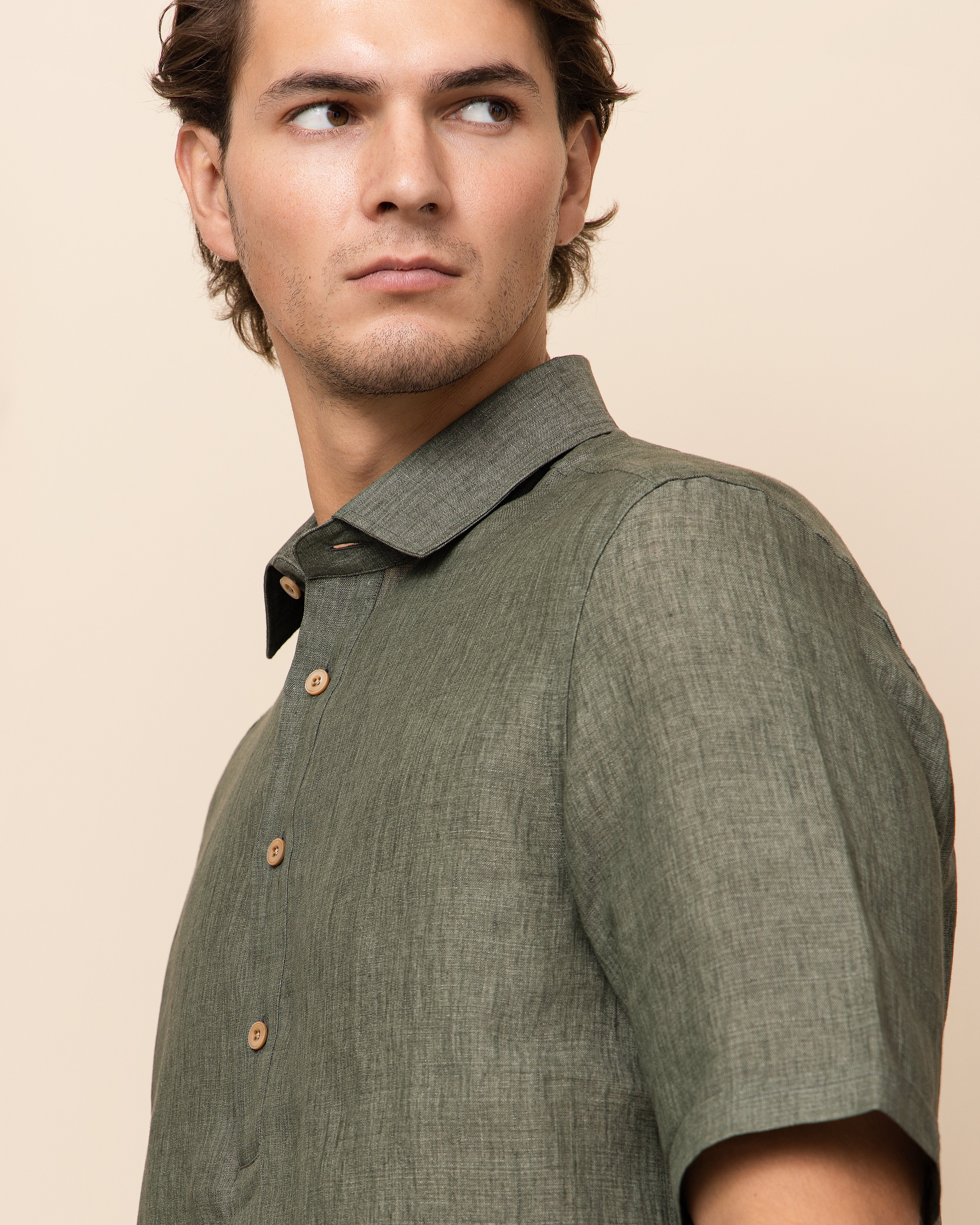 Men's HYDE Matera Pullover Shirt in Olive — tailored Italian spread collar and short sleeve silhouette in lightweight breathable linen