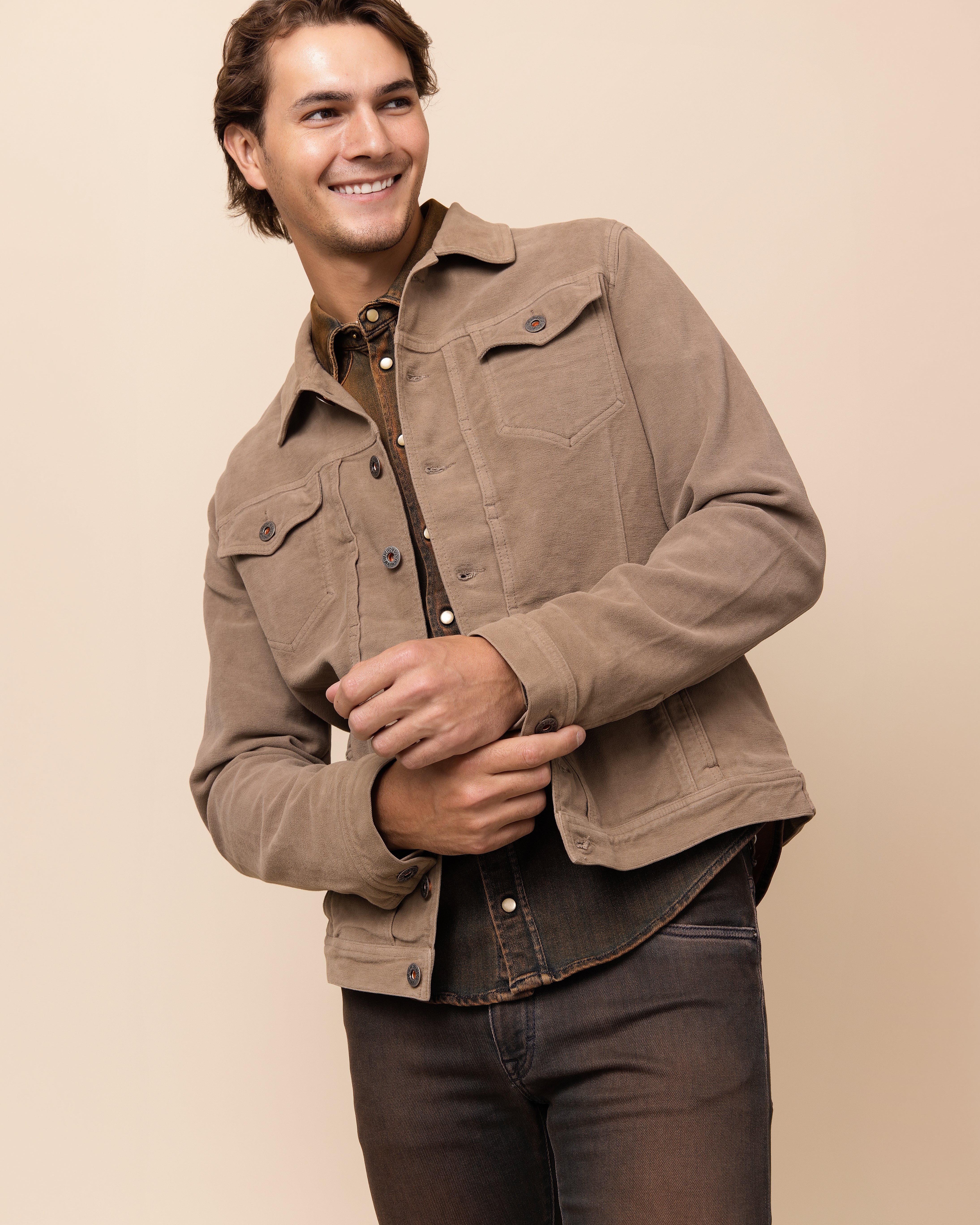 HYDE Russell Western Jacket in Tortora — men's Italian cotton-elastane moleskin jacket with snap-front closure and branded hardware, crafted by Teleria Zed