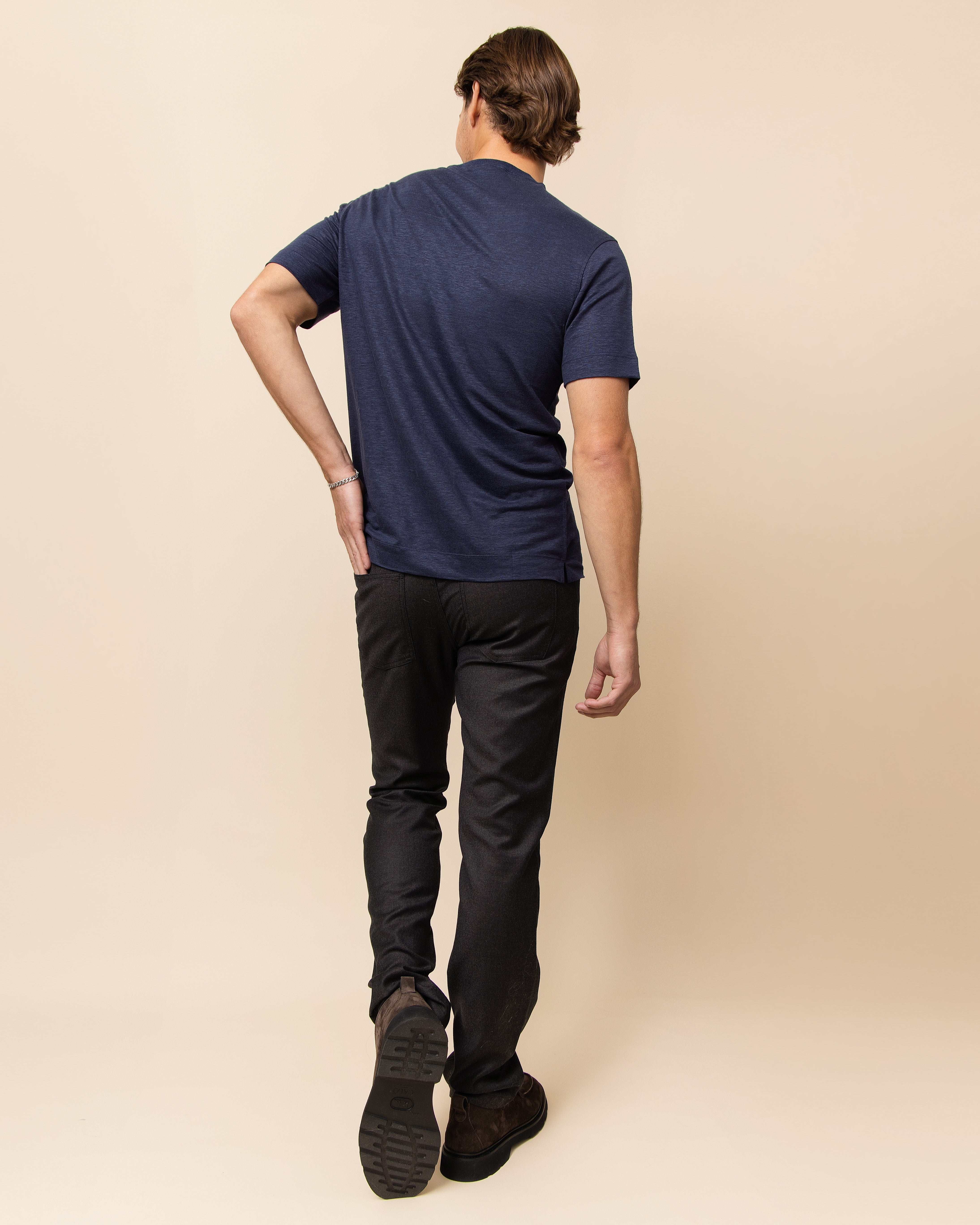 HYDE Venezia 100% Italian linen crew neck tee in navy, quiet luxury resort wear warm-weather essential