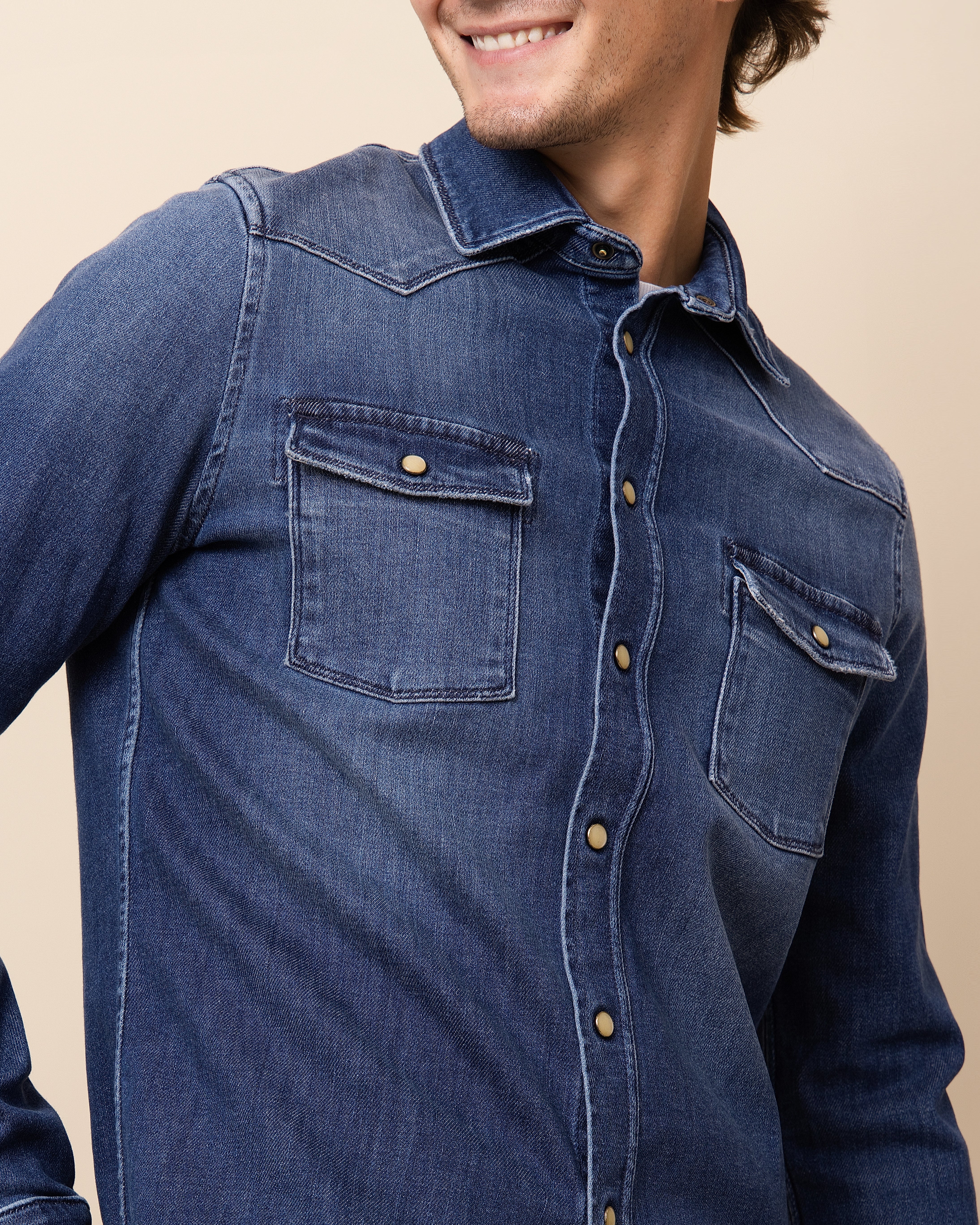 HYDE Weston Selvage snap shirt in Dark Blue — western yoke stitching front and back with dual snap-flap chest pockets, made in Italy