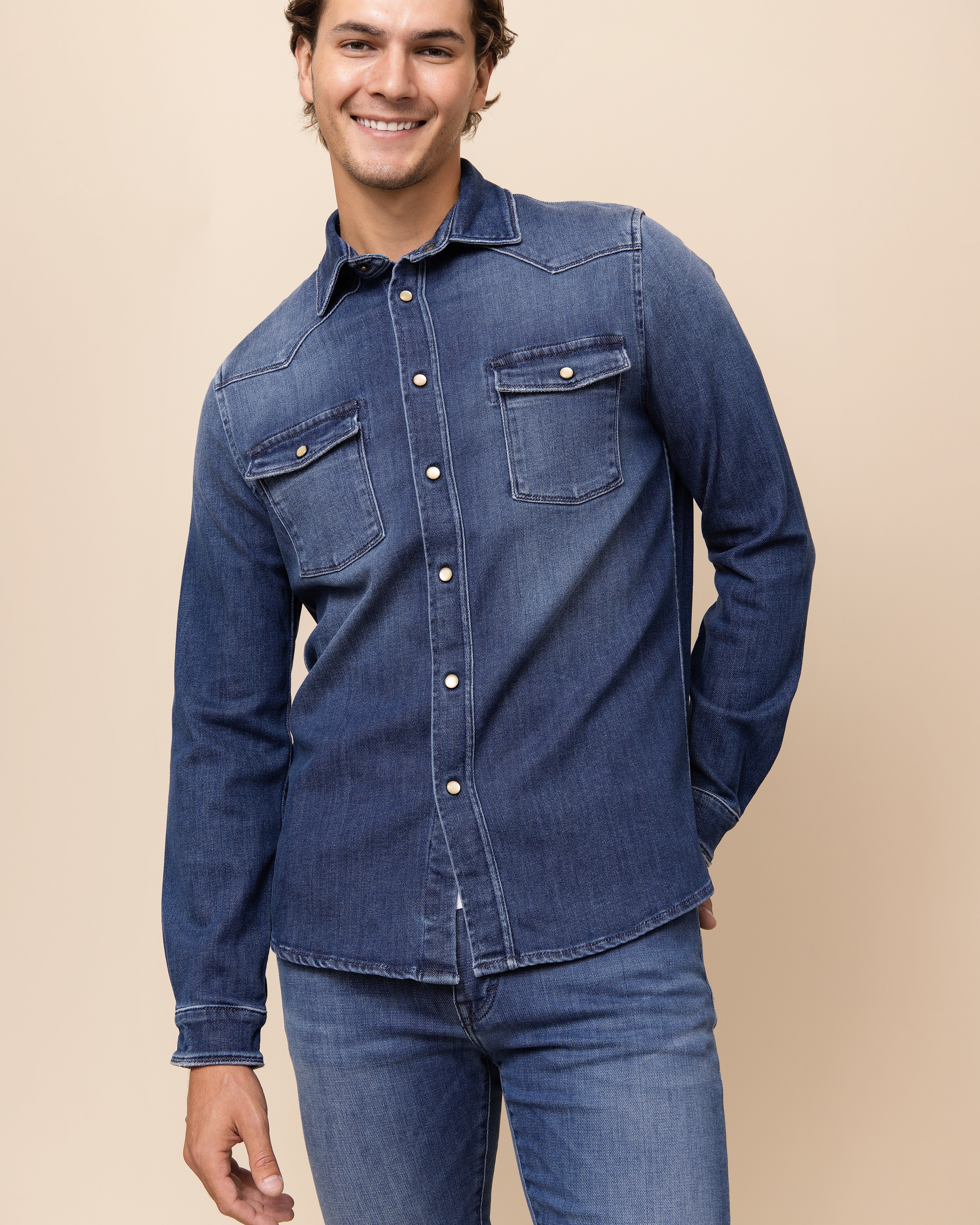Men's HYDE Weston Selvage Western Snap Shirt in Dark Blue — slim Italian fit in sandblasted, overdyed APD cotton-blend