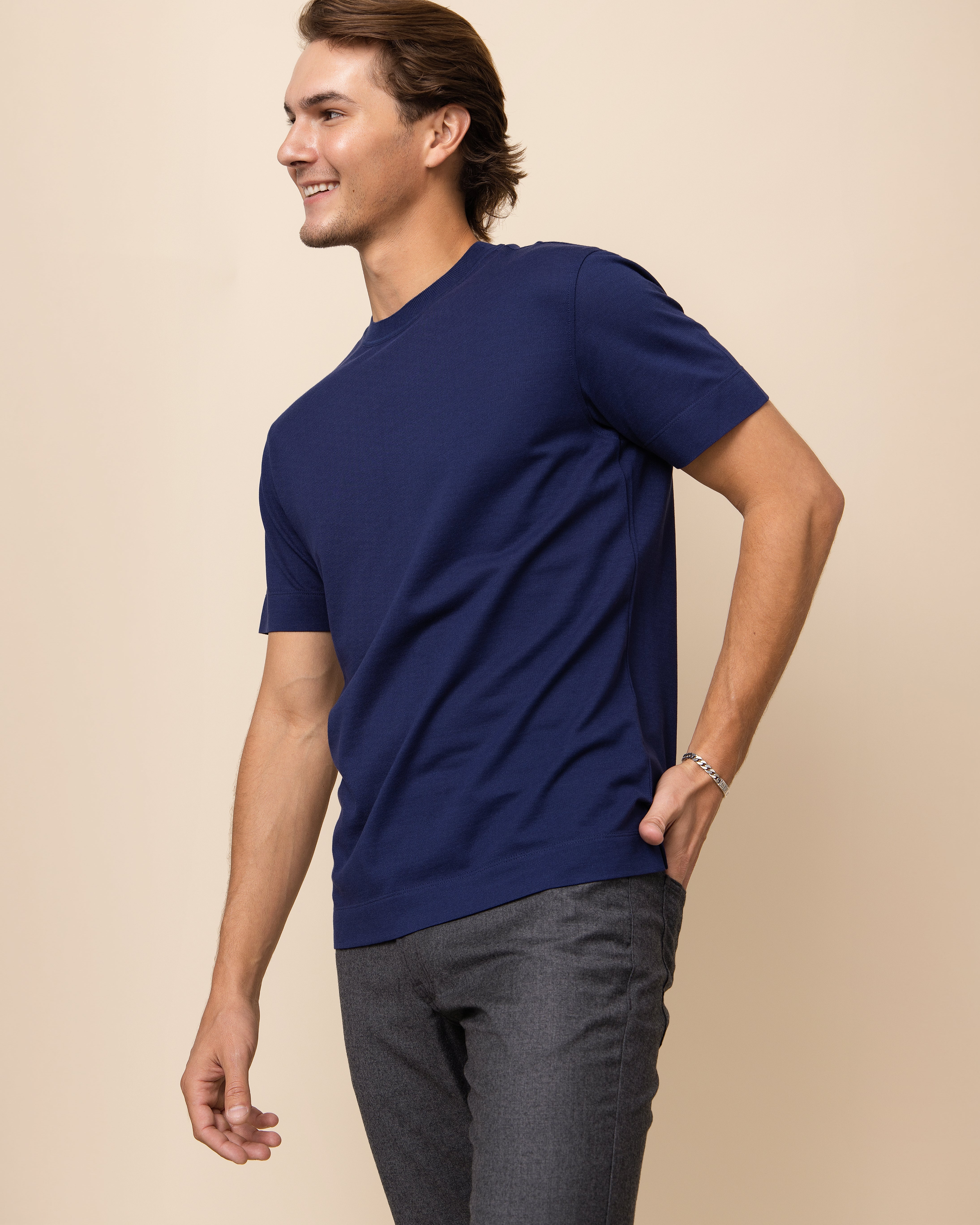 HYDE Como men's luxury tee in navy, close view of silk-cotton pique texture and subtle natural sheen