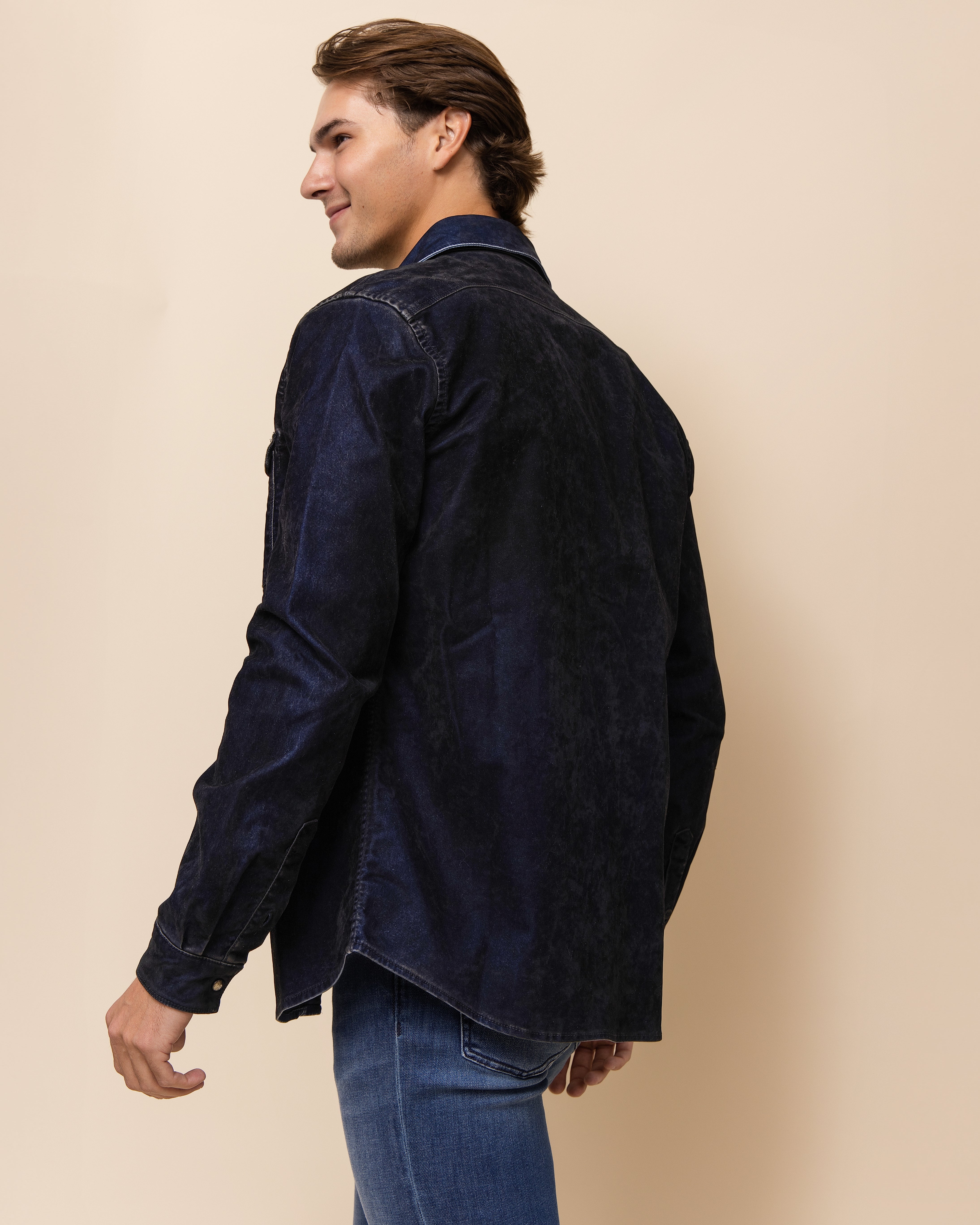 HYDE Durango men's Western shirt in blue oxford, close view of hand-dyed cotton-sateen patina and tonal stitching