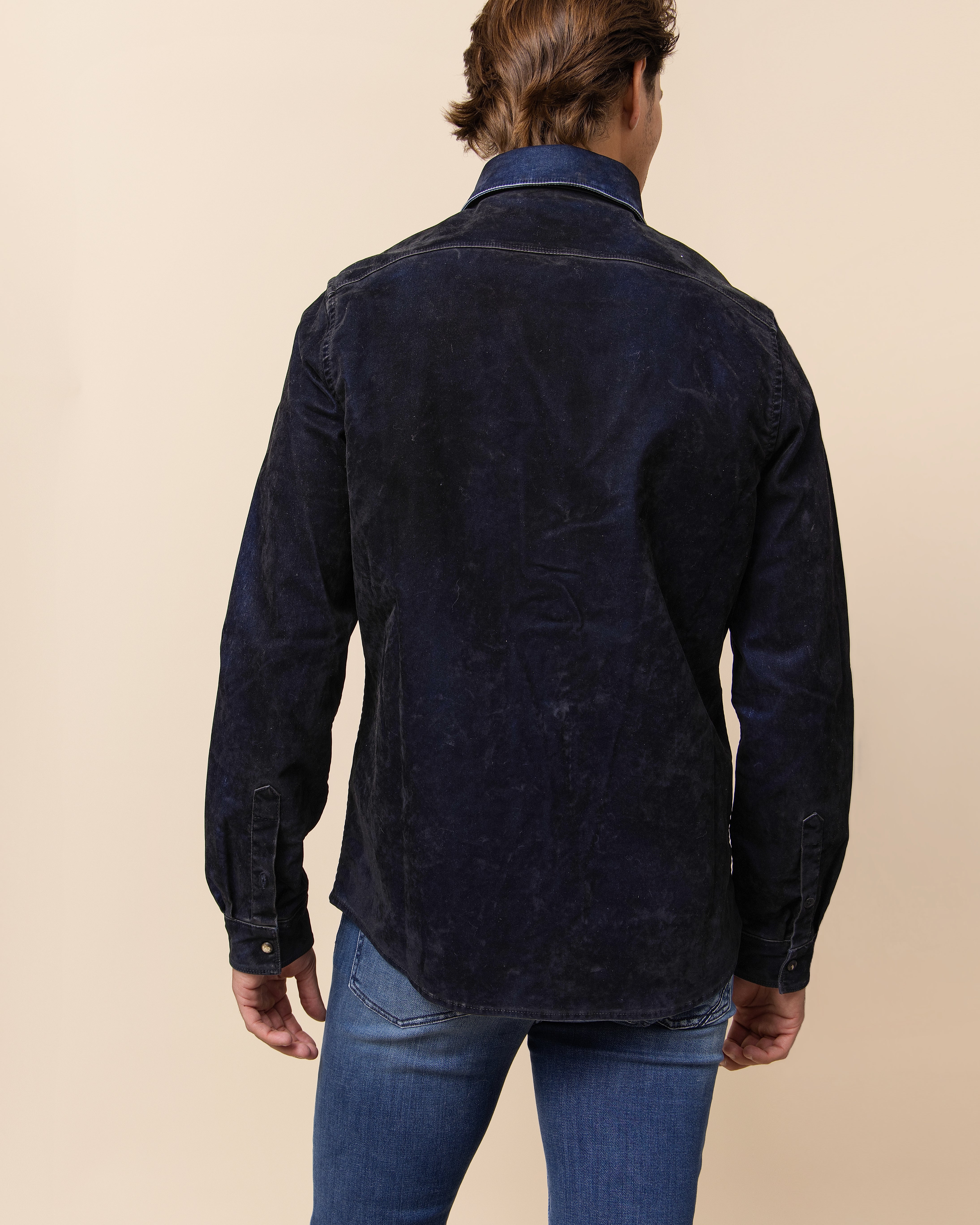 Teleria Zed blue oxford Western shirt for men, pearlized snap-button front placket and pointed collar detail