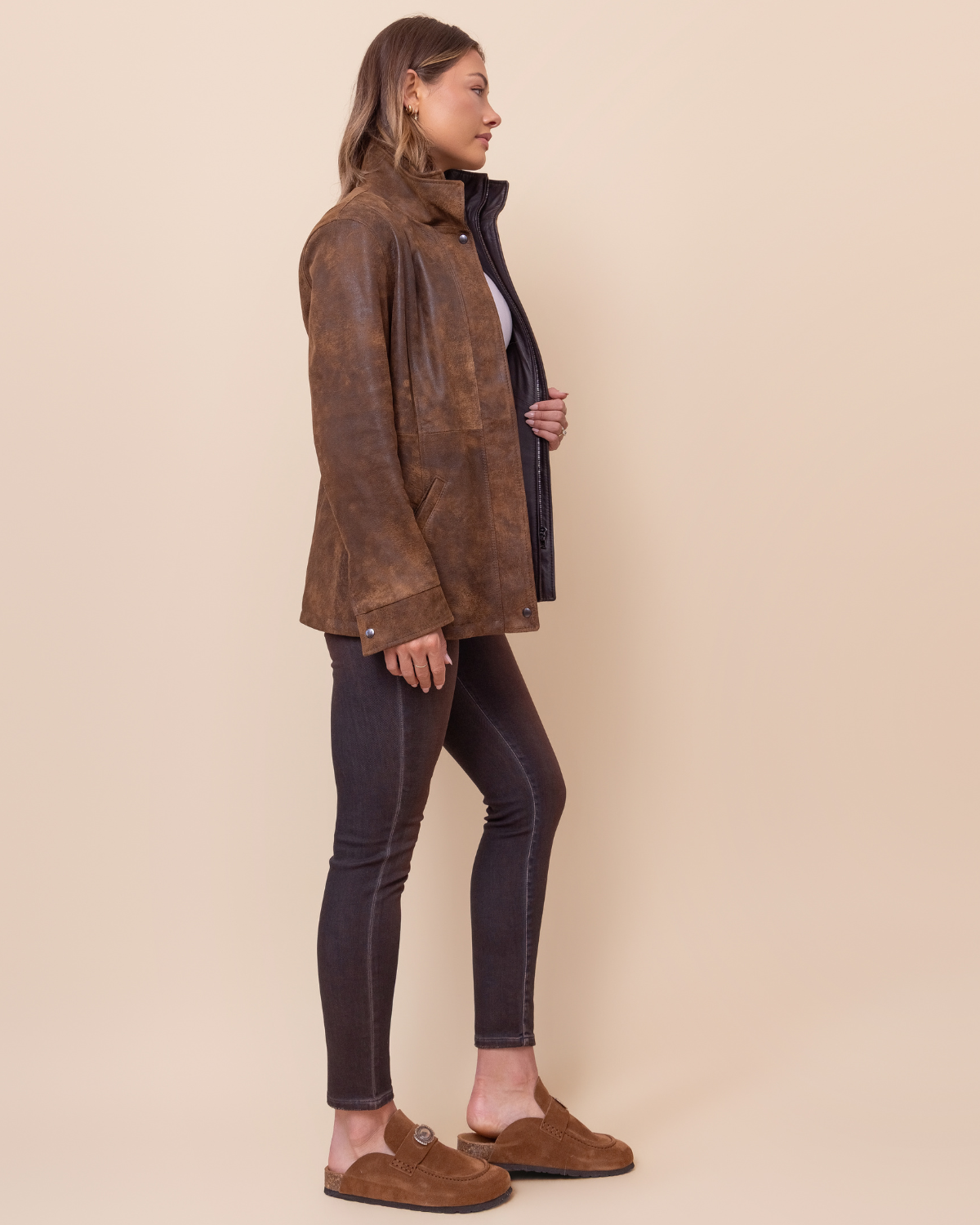 Woman wearing HYDE Cassia Arizona Cognac lambskin jacket — styled full-length view, tailored modern fit, sizes XXS–L
