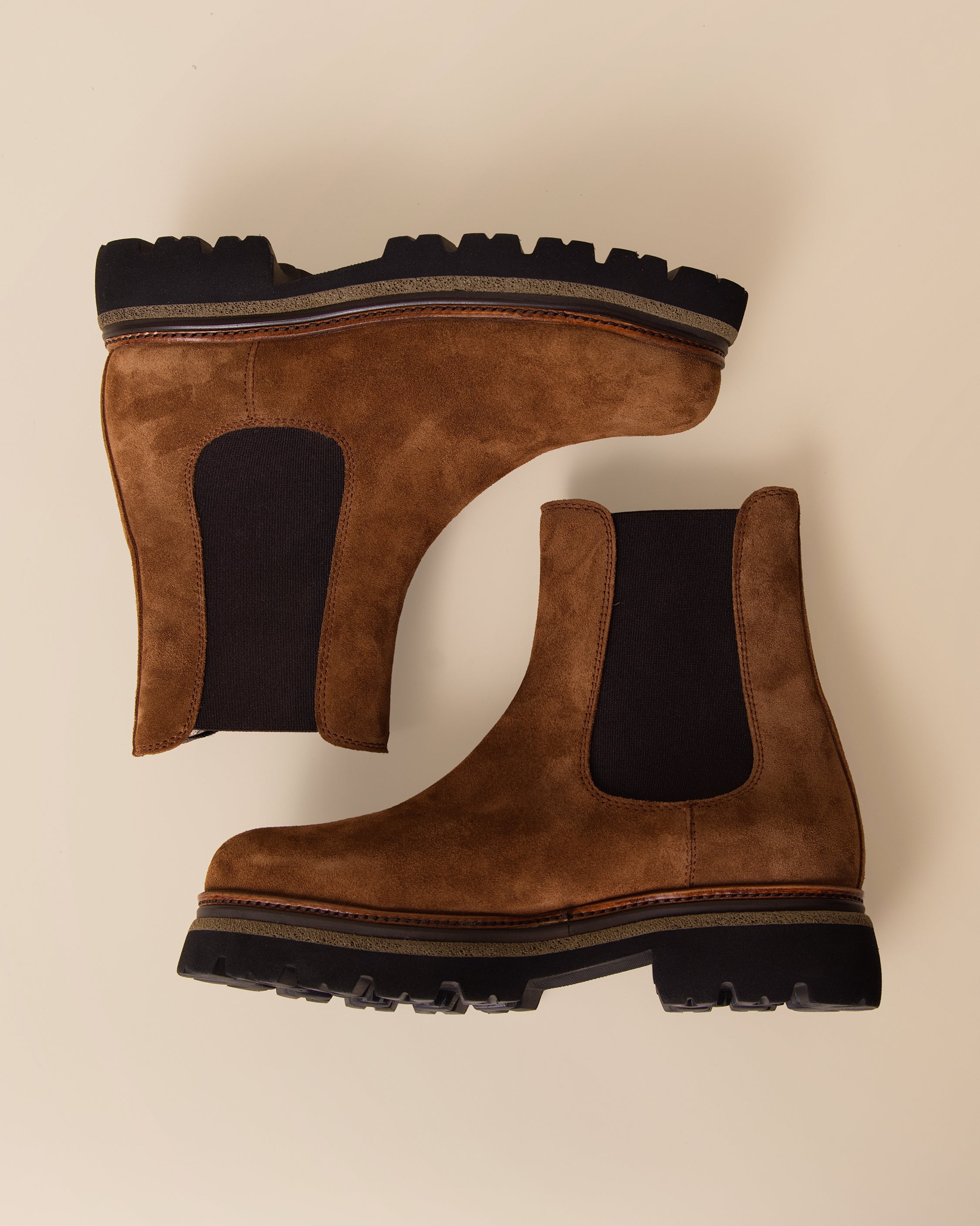 HYDE Zoe Chelsea boot in tabacco suede, cushioned footbed and lug sole detail