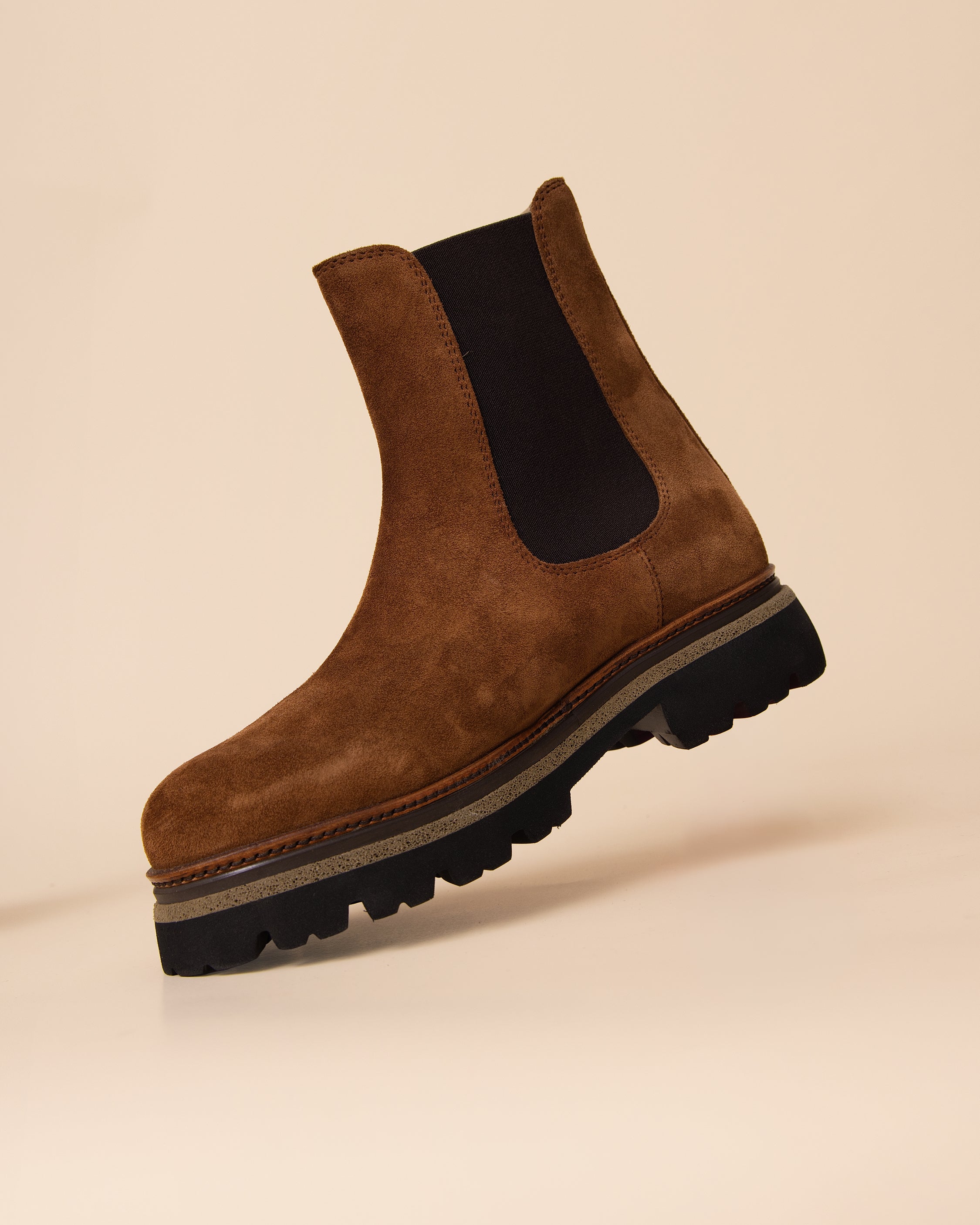Women's tabacco suede Chelsea ankle boot, HYDE Zoe handcrafted in Italy by Calò