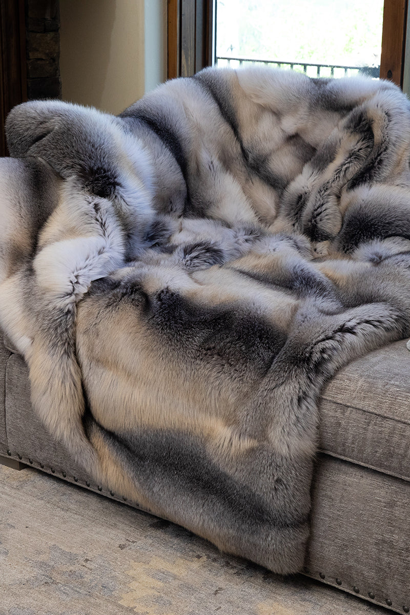 Arctic marble fox fur blanket 70x70 — full-skin rare marbled tones luxury throw with velvet backing, custom-made by Hyde